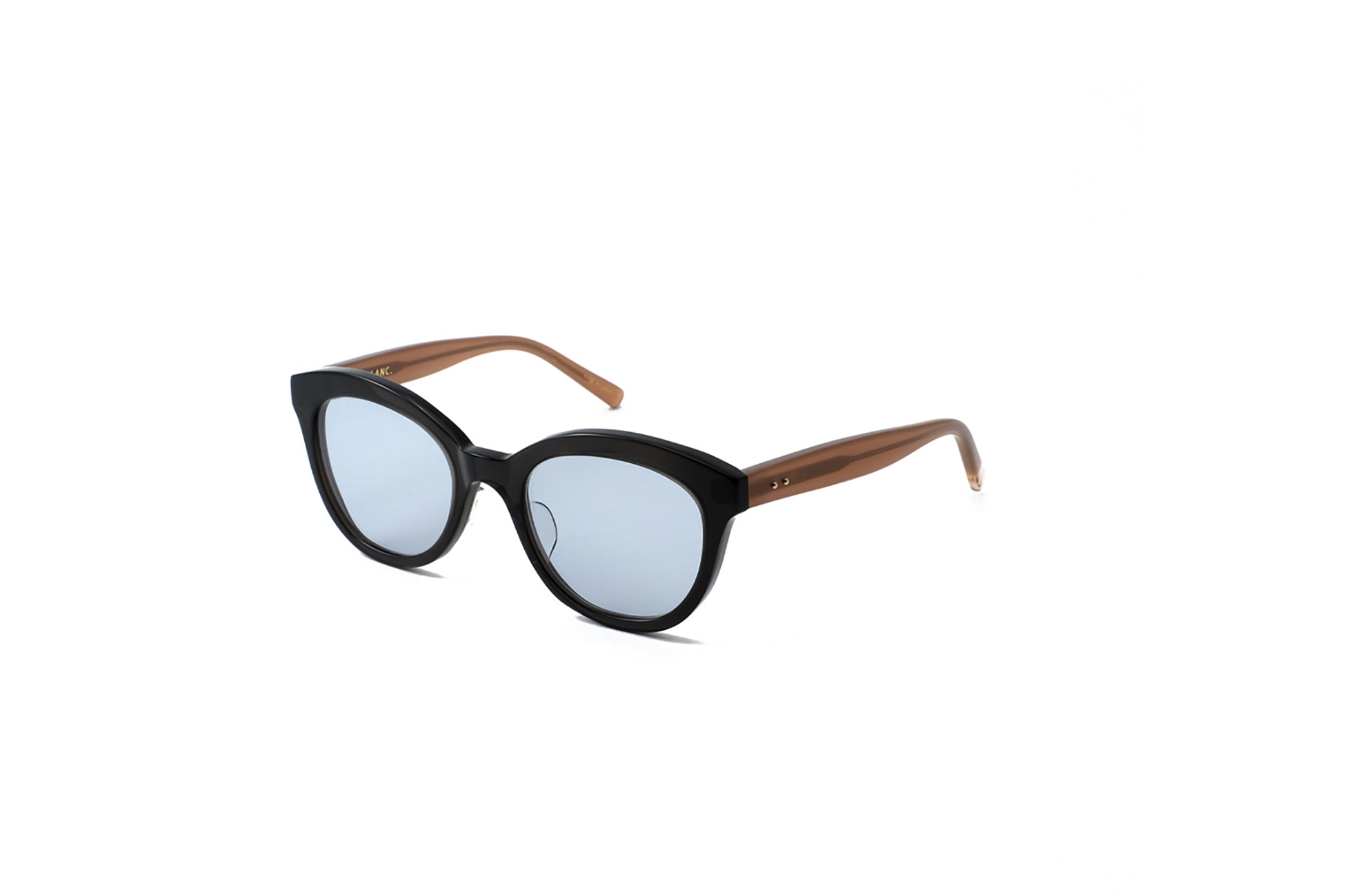 B0025 – BLANC..ONLINE STORE
