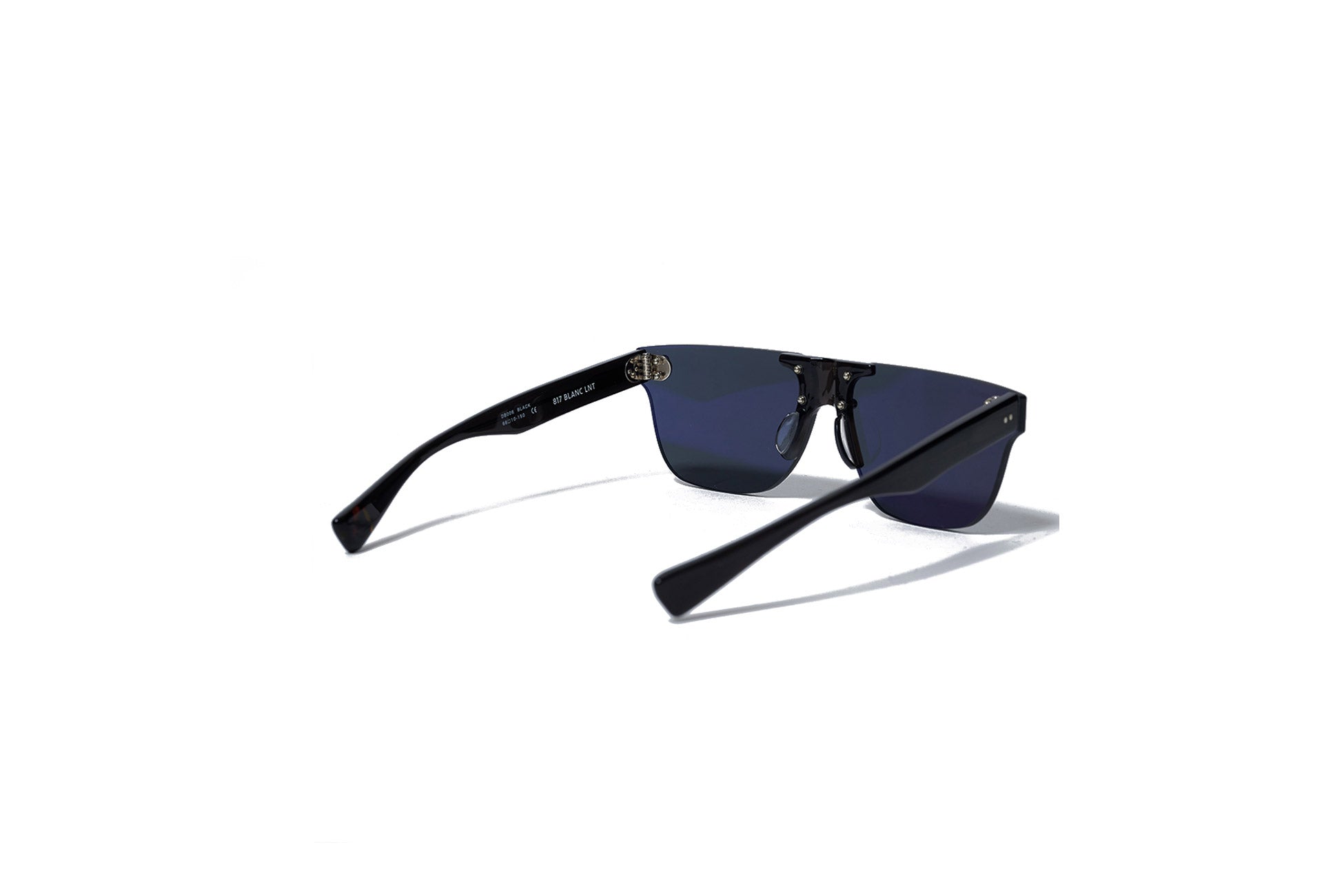 DB006 – BLANC..ONLINE STORE
